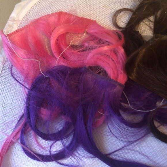 Secret Extensions Synthetic Hair Bundle-684 $50 or $45 w/offer (or get one) - Picture 5 of 9